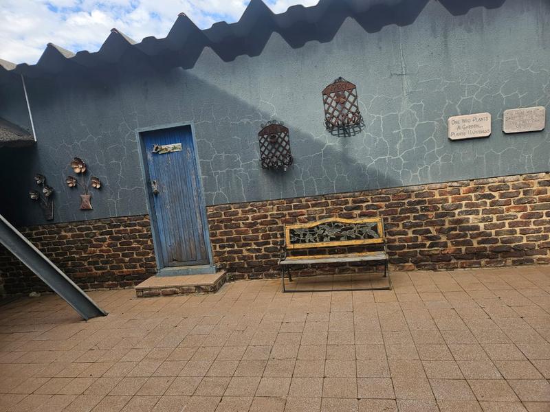 5 Bedroom Property for Sale in Wilkeville North West